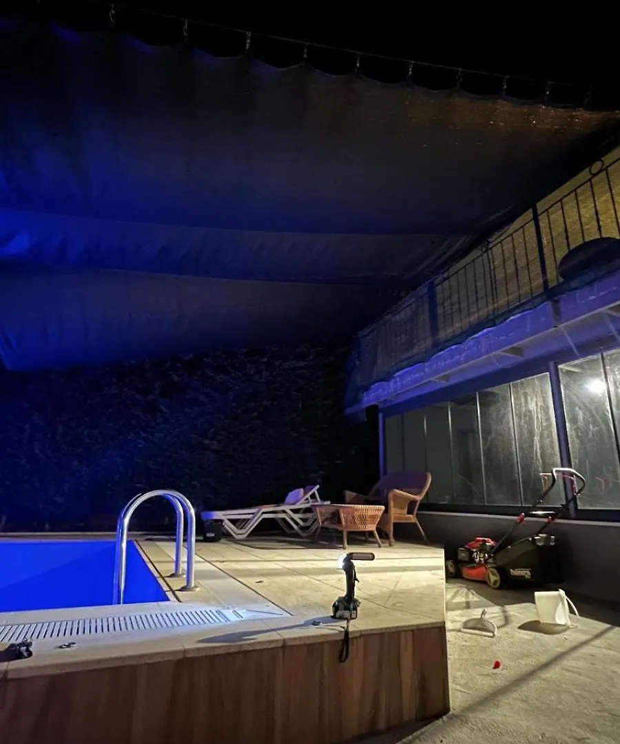 Beykozda Muestakil Havuzlu Tatil Evi Isztambul Villa